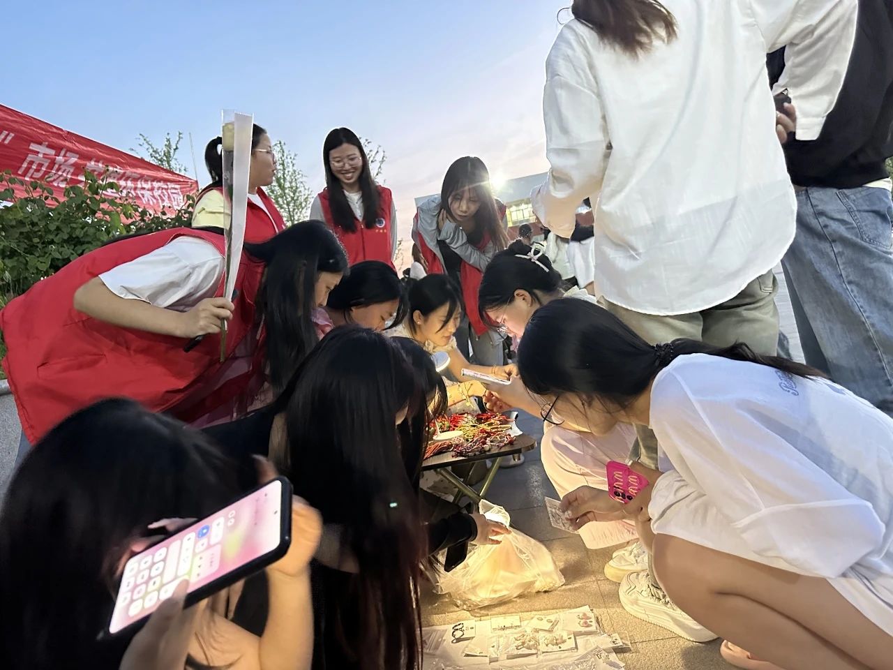 20240523郑州卫生健康职业学院举办“节约社会资源 共建环保校园”活动 (2).jpg