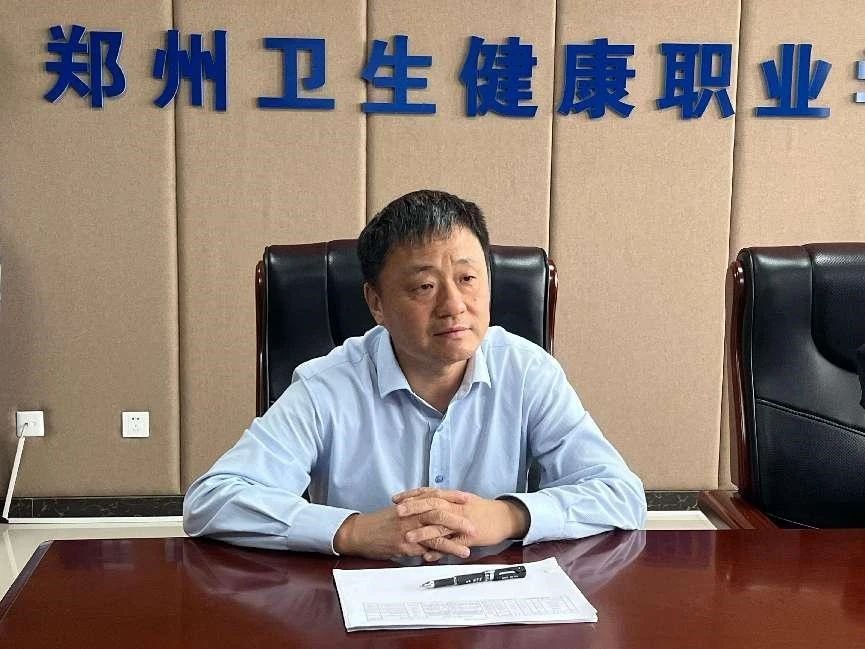 20250430深入调研明方向 凝心聚力谱新篇  校纪委书记王国义深入马克思主义学院调研指导工作 (2).jpg